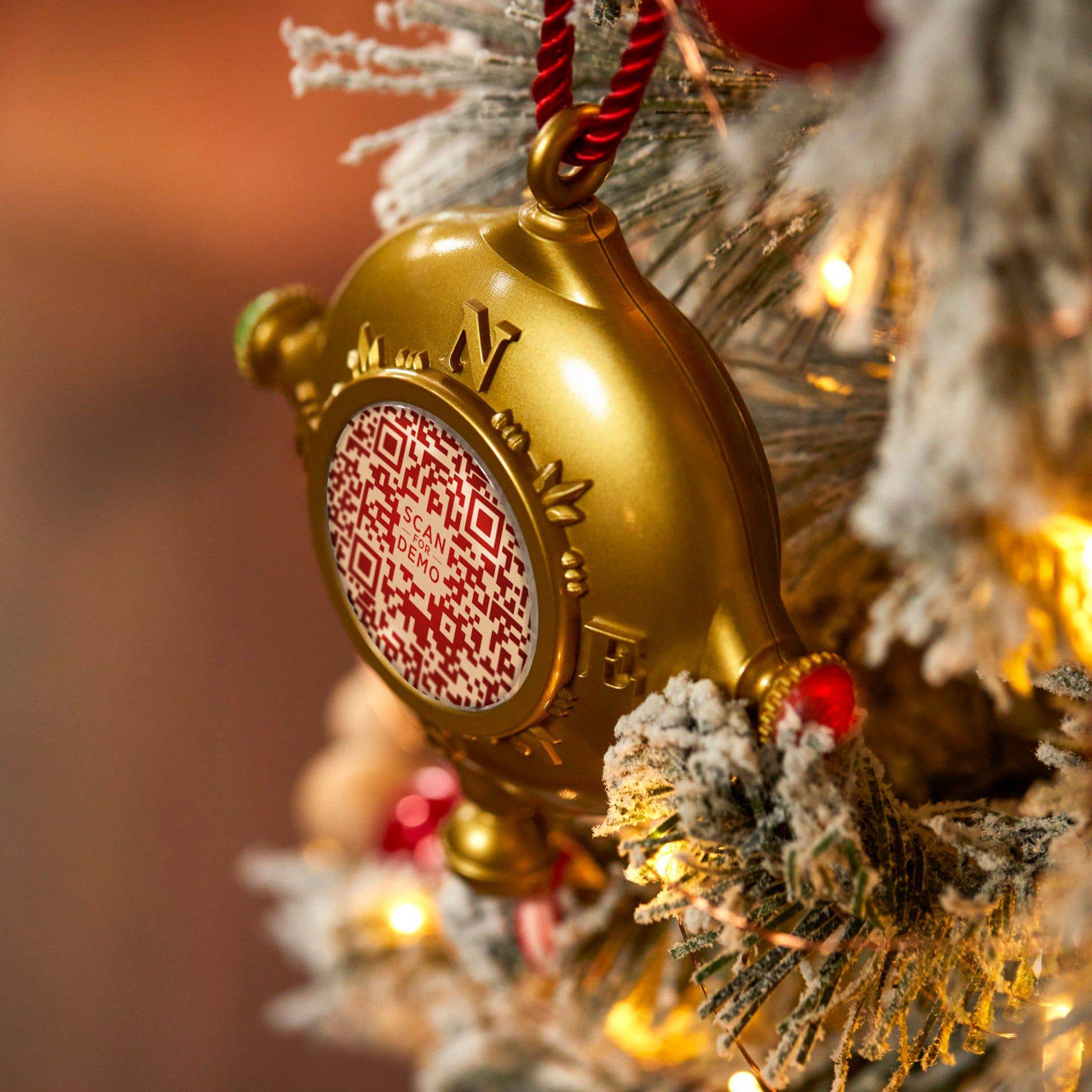Santa's Kindness Ornament - Image 4