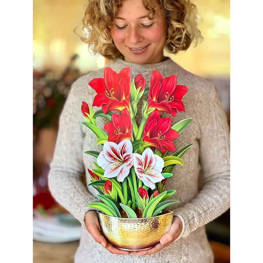 Scarlet Amaryllis Paper Flower Bouquet - Image 8
